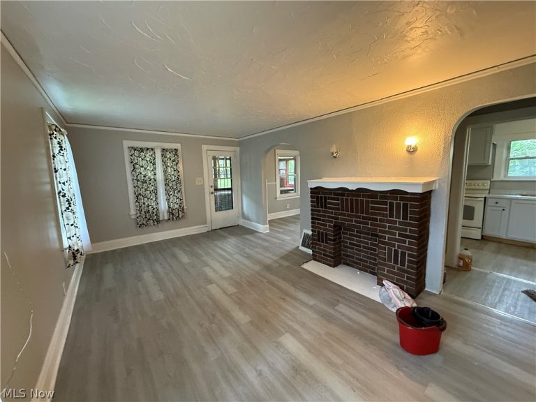 1366 Superior Avenue, Akron, OH - Photo 5