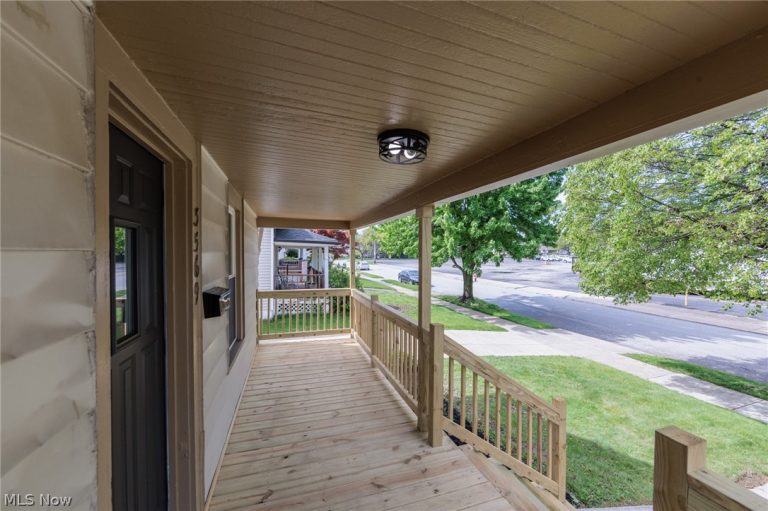 3569 136th Street, Cleveland, OH - Photo 4