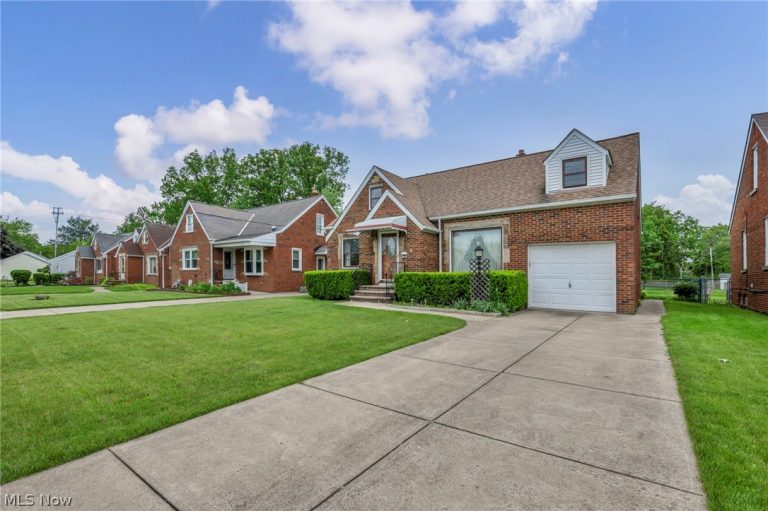 28110 Lake Shore Boulevard, Euclid, OH - Photo 4