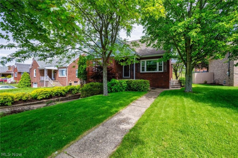 1322 OVERLOOK Drive, Weirton, WV - Photo 6
