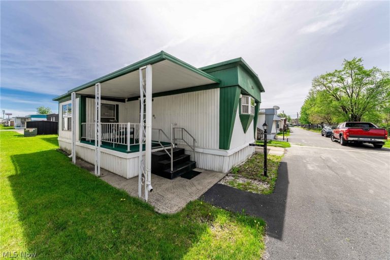 3000 Brookpark Road #15, Cleveland, OH - Photo 3