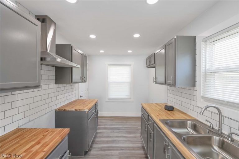 4384 144th Street, Cleveland, OH - Photo 2