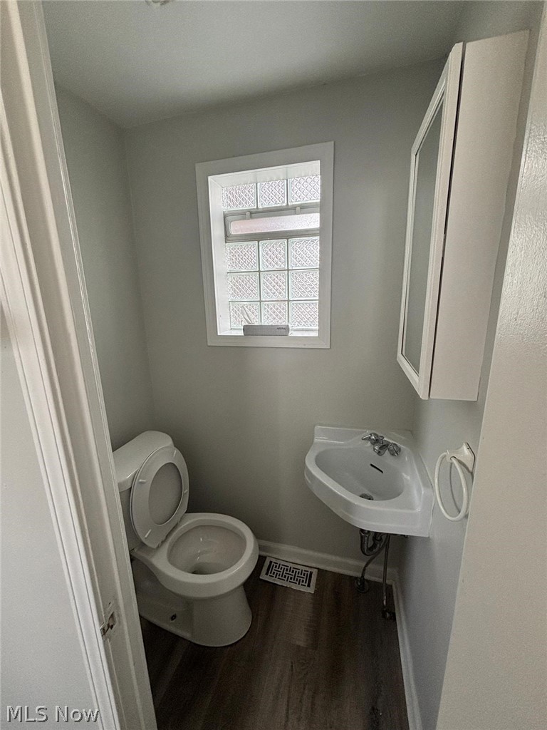 18603 Arrowhead Avenue, Cleveland, OH - Photo 3