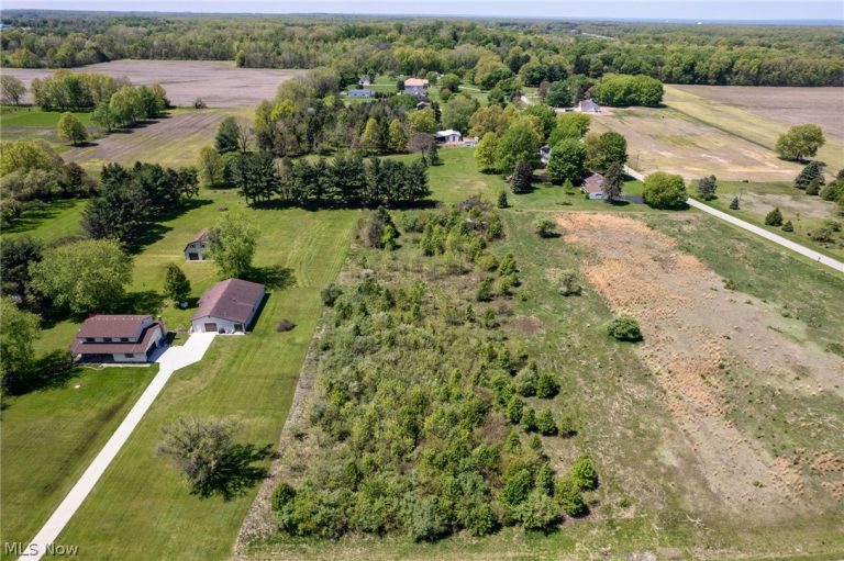 Baumhart Road, Vermilion, OH - Photo 4