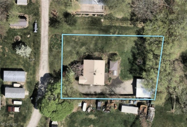 136 Sunset Drive, Kelleys Island, OH - Photo 5