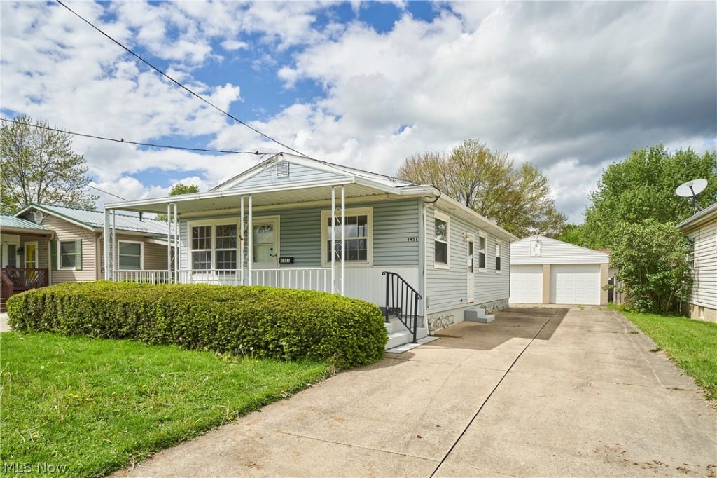 1451 Grand Boulevard, Barberton, OH