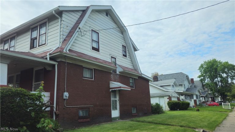 387 York Street, Akron, OH - Photo 2