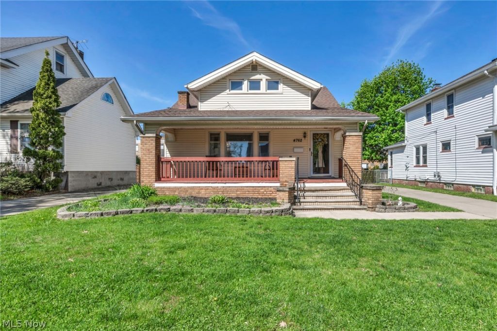 4762 Hills Drive, Cleveland, OH