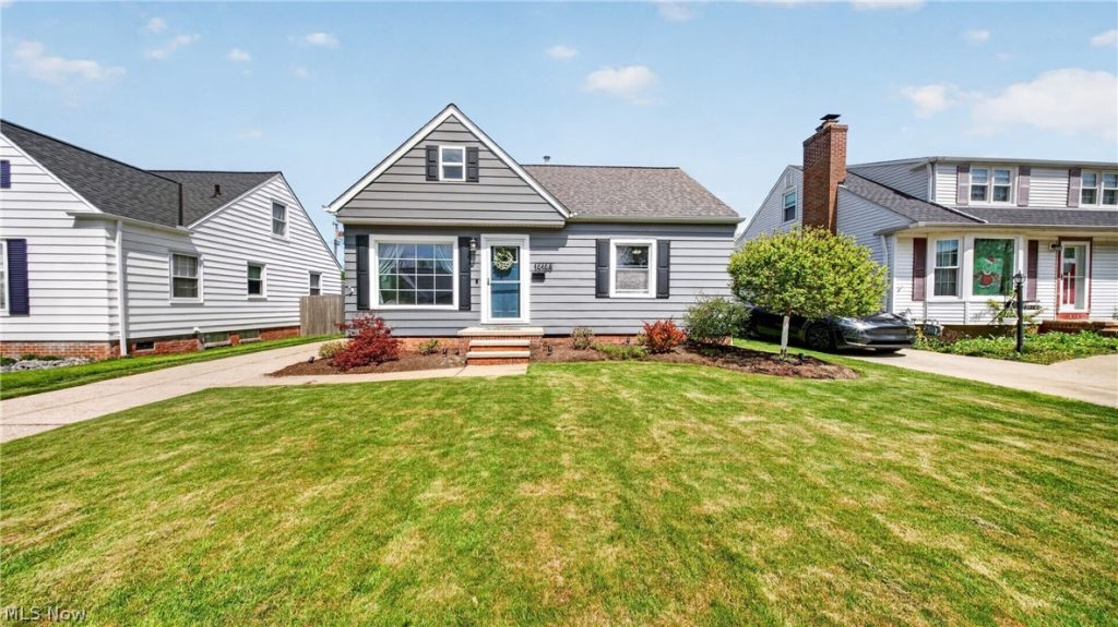 16168 Brinbourne Avenue, Middleburg Heights, OH