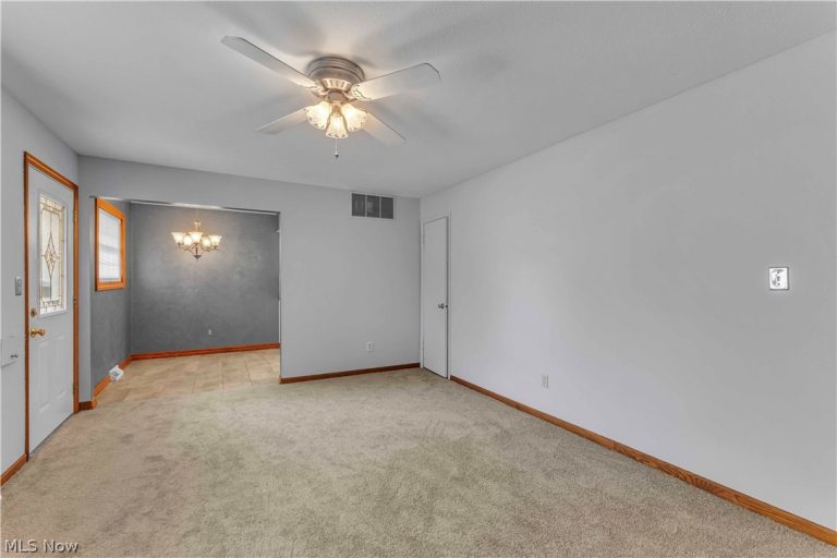 316 Thelma Drive, Sheffield Lake, OH - Photo 6