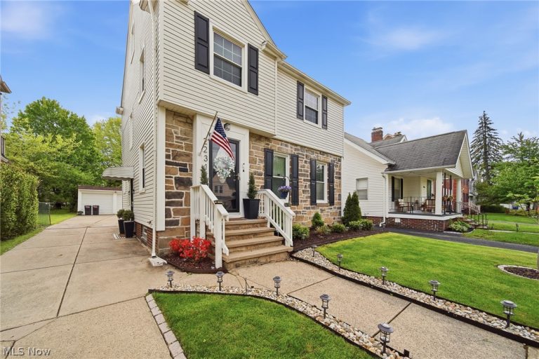 2231 Brockway Road, University Heights, OH - Photo 2