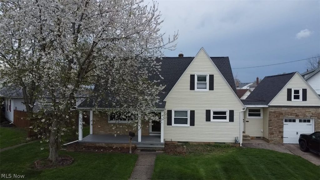 300 Concord Drive, Lorain, OH