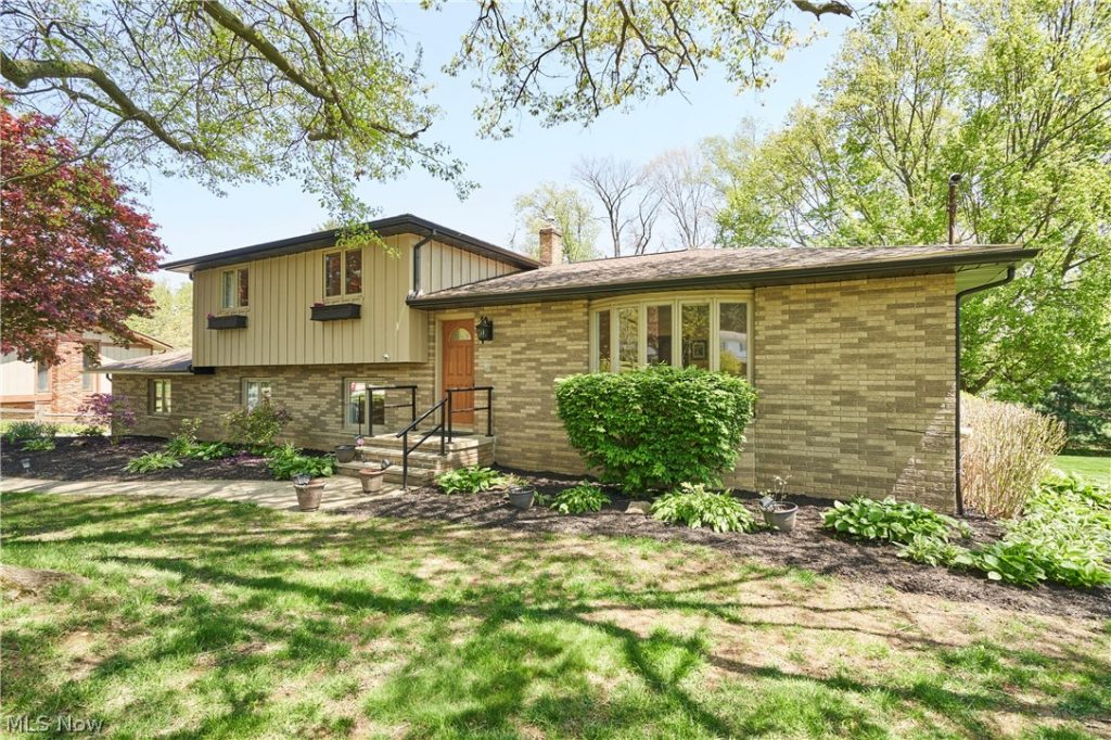 1535 Belle Meade Drive, Copley, OH