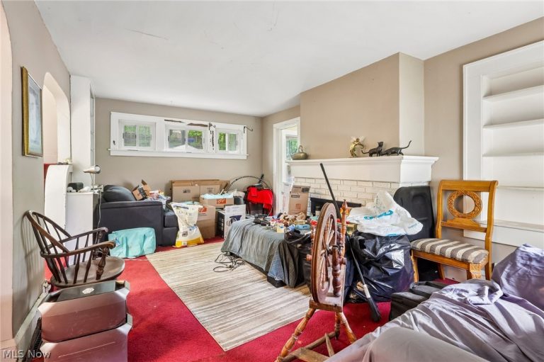 3590 Woodridge Road, Cleveland Heights, OH - Photo 4