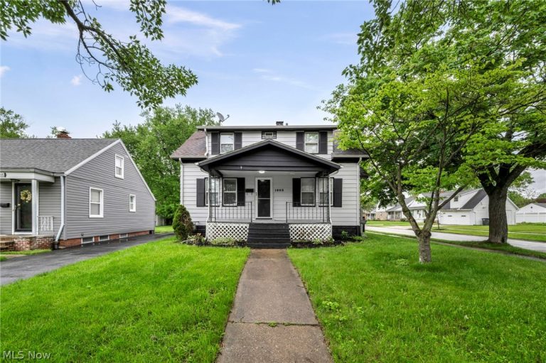 1603 Winchester Road, Lyndhurst, OH, 44124