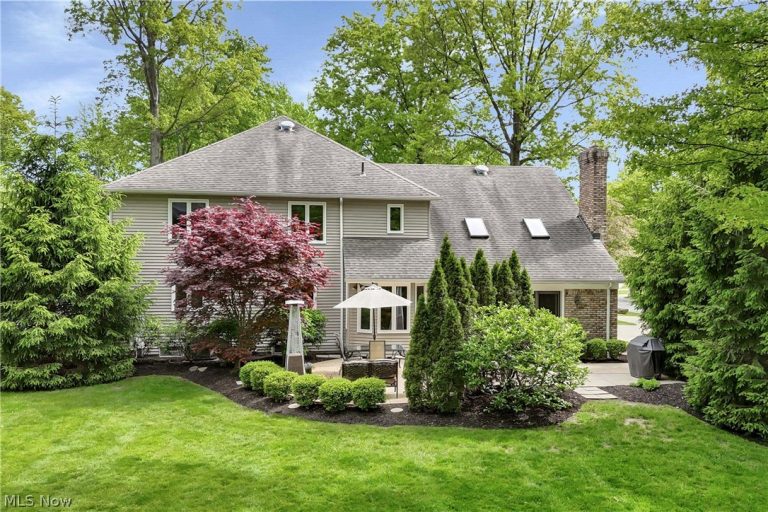 25832 Briarwood Court, Westlake, OH - Photo 6
