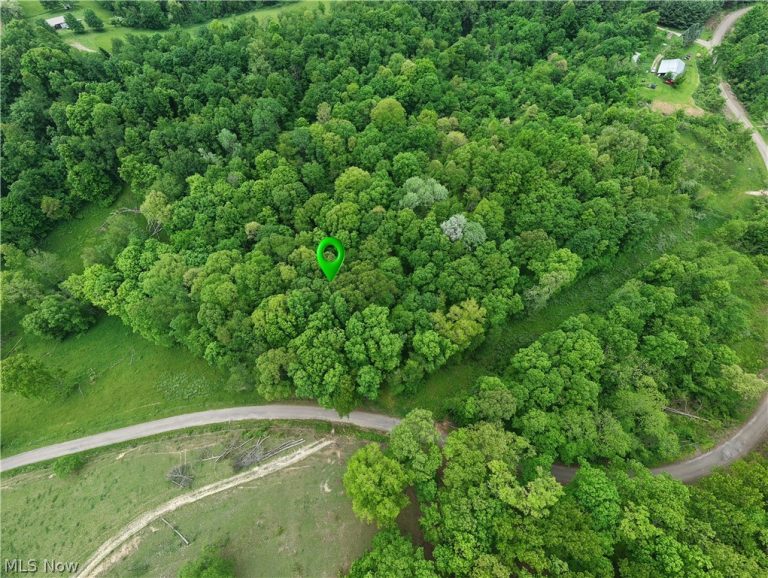 Tatman Road, Uhrichsville, OH, 44683