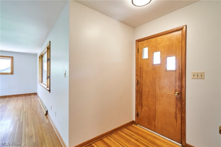 647 Killian Road, Coventry, OH - Photo 4