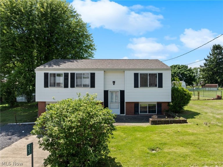 263 Walker Manor Circle, Colliers, WV - Photo 2