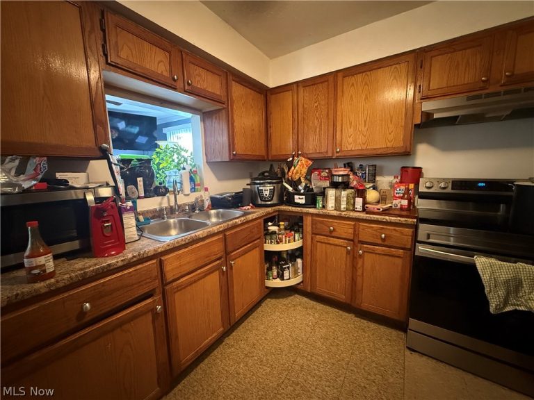 3431 129th Street, Cleveland, OH - Photo 4