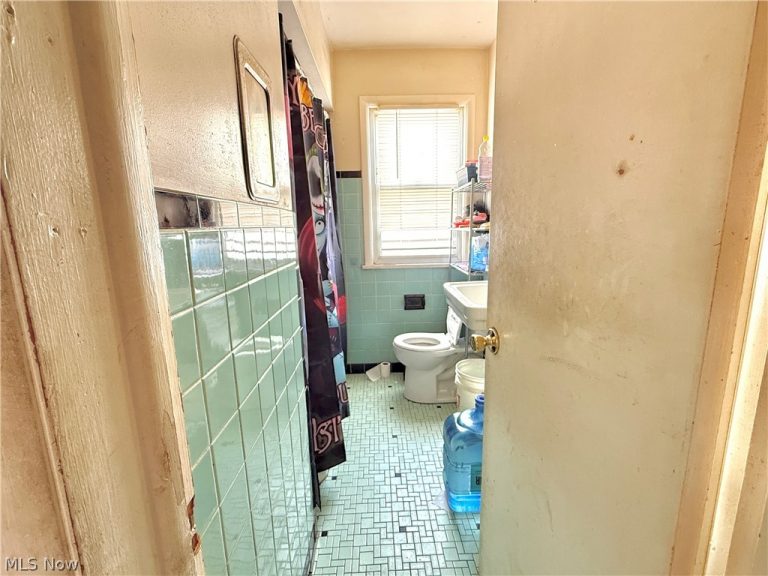 3370 128th Street, Cleveland, OH - Photo 4