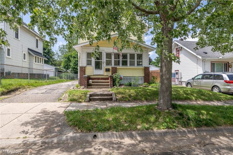 2332 17th Street, Akron, OH - Photo 2