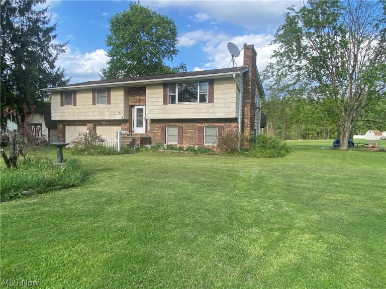1326 Barclay Messerly Road, Leavittsburg, OH, 44430