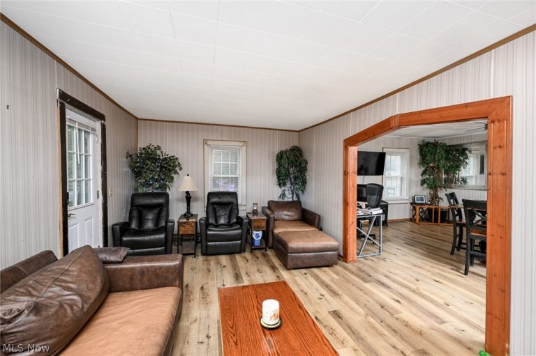 1021 East Boulevard, Aurora, OH - Photo 3