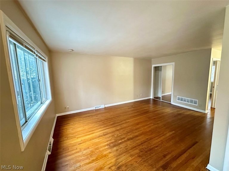469 Kathleen Street, Akron, OH - Photo 4