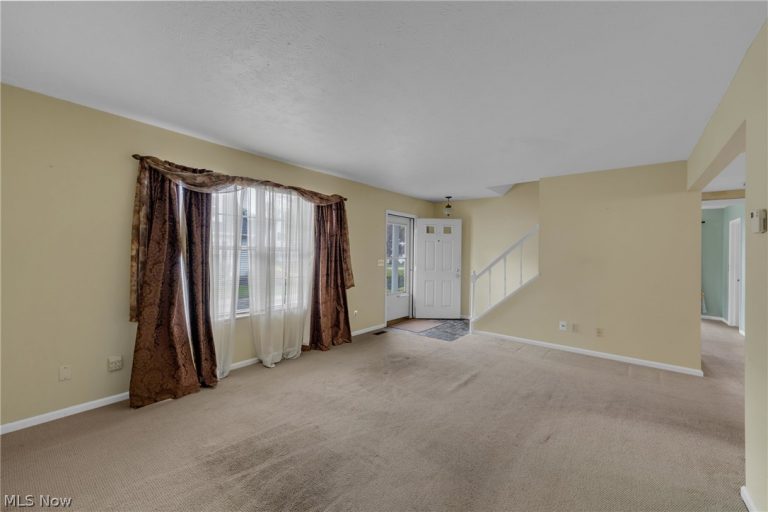 7246 Scottsdale Circle, Mentor, OH - Photo 6