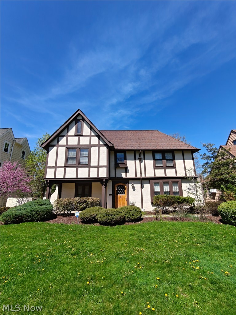 18421 Lynton Road, Shaker Heights, OH - Photo 2
