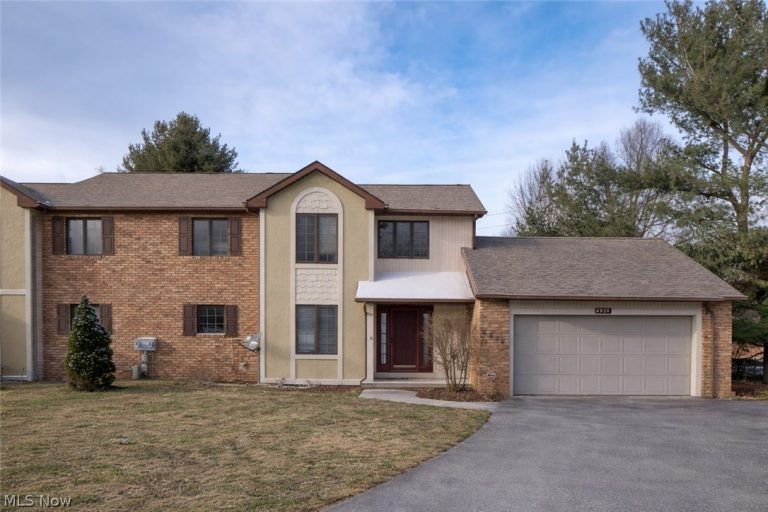 4839 Pond Drive, North Canton, OH, 44720