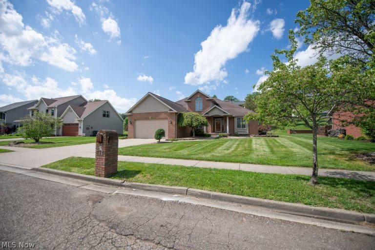 113 Howard Drive, Dover, OH - Photo 5