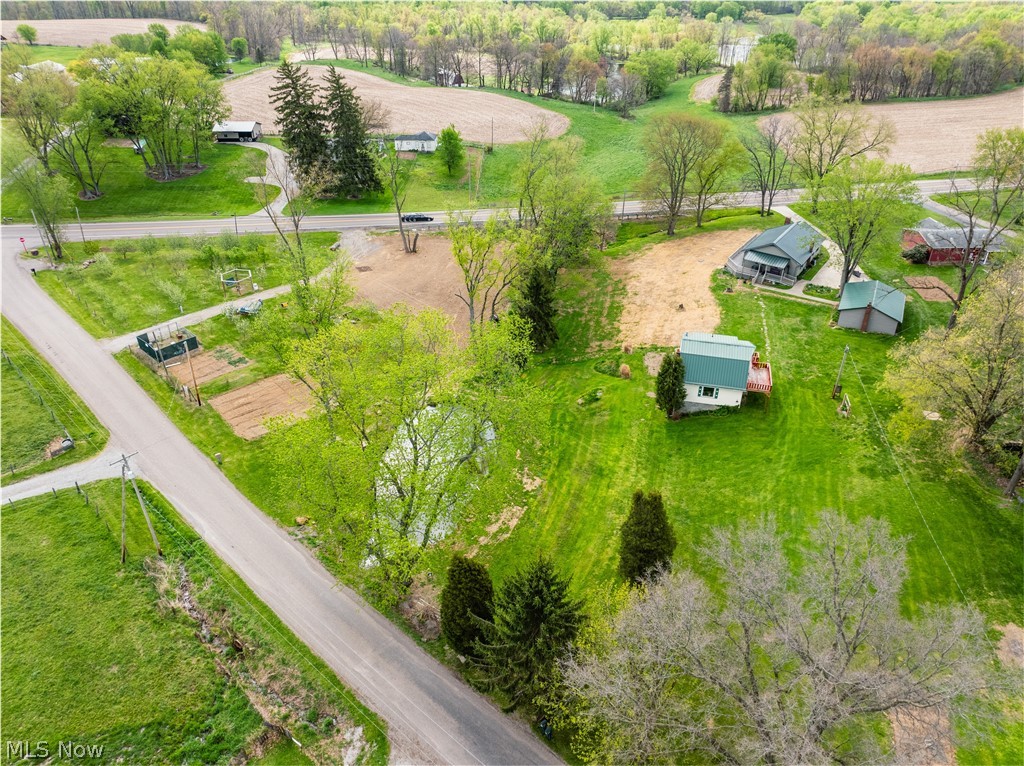 5884 State Route 93, Dundee, OH