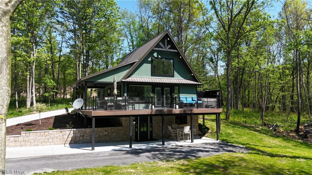 6777 Stony Point Road, Dover, OH