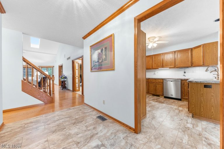 444 Shannon Drive, Wadsworth, OH - Photo 6