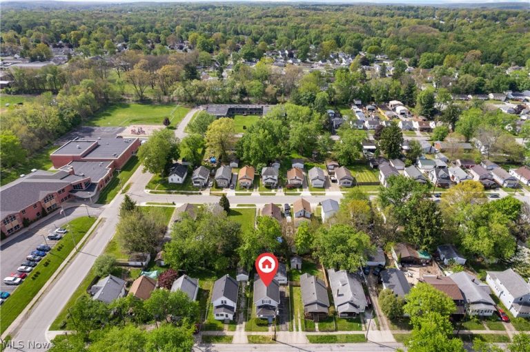 1182 Tampa Avenue, Akron, OH - Photo 3
