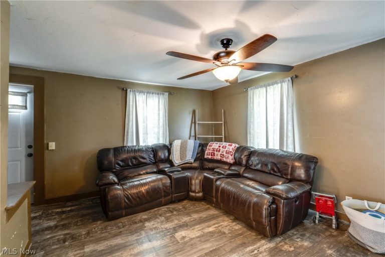 202 Market Street, Shreve, OH - Photo 4