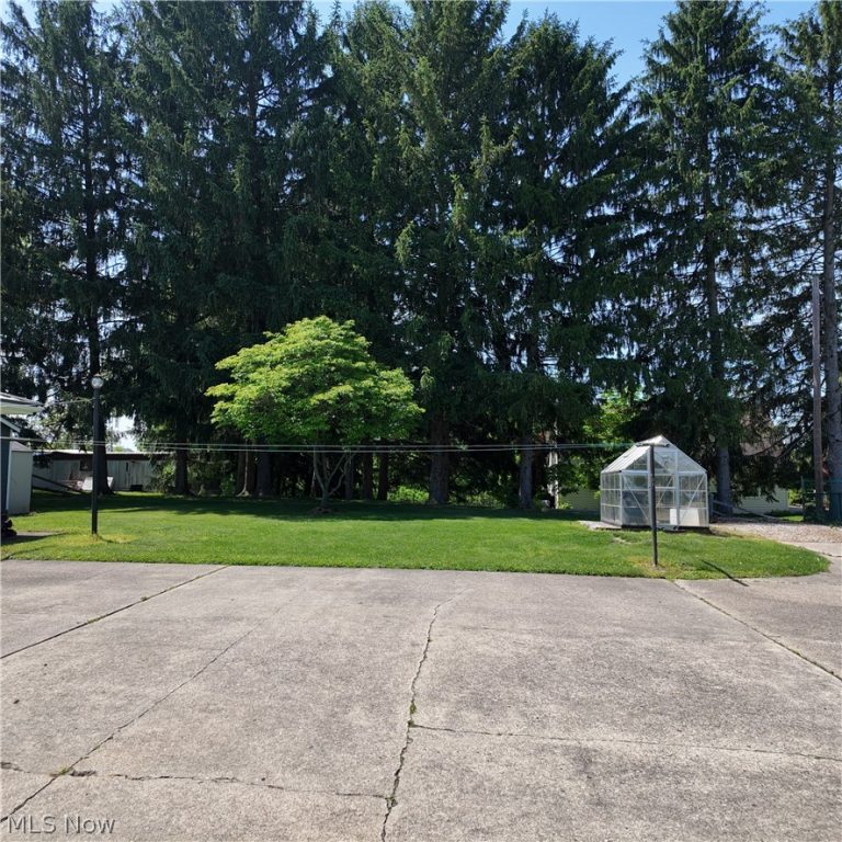 67156 Joella Drive, St Clairsville, OH - Photo 3