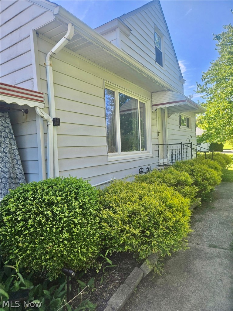 10481 Briar Hill Drive, Kirtland, OH - Photo 5