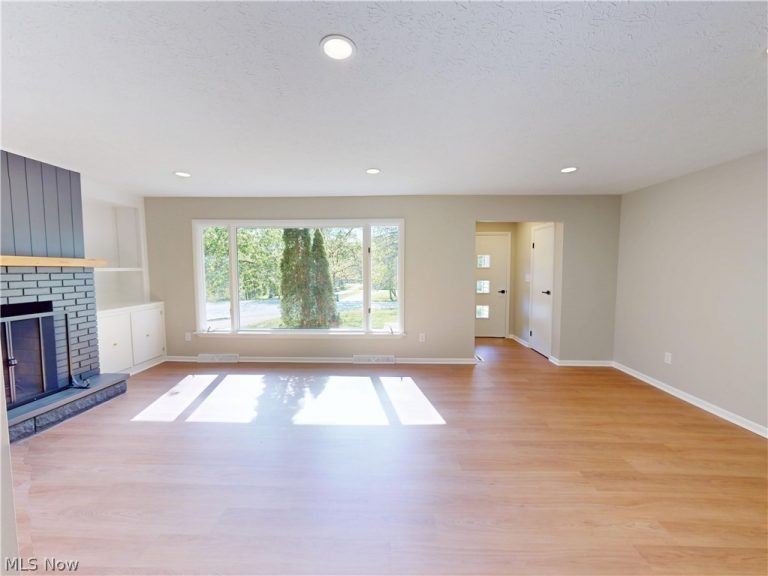 10635 Hickory Hill Court, Kirtland, OH - Photo 3