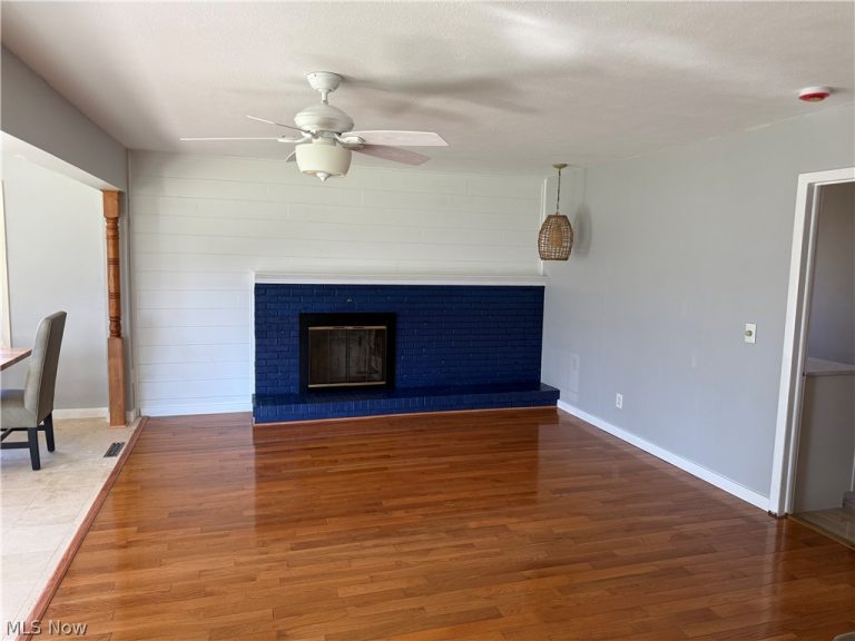 254 Vinewood Drive, Avon Lake, OH - Photo 8