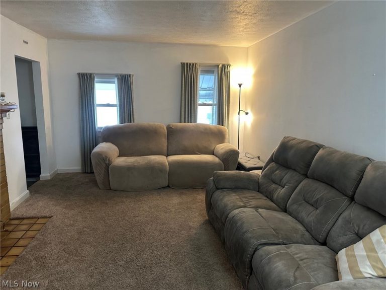 1201 Lakeview Drive, Parkersburg, WV - Photo 3