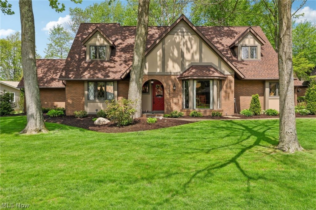 1572 Willoughby Drive, Wooster, OH