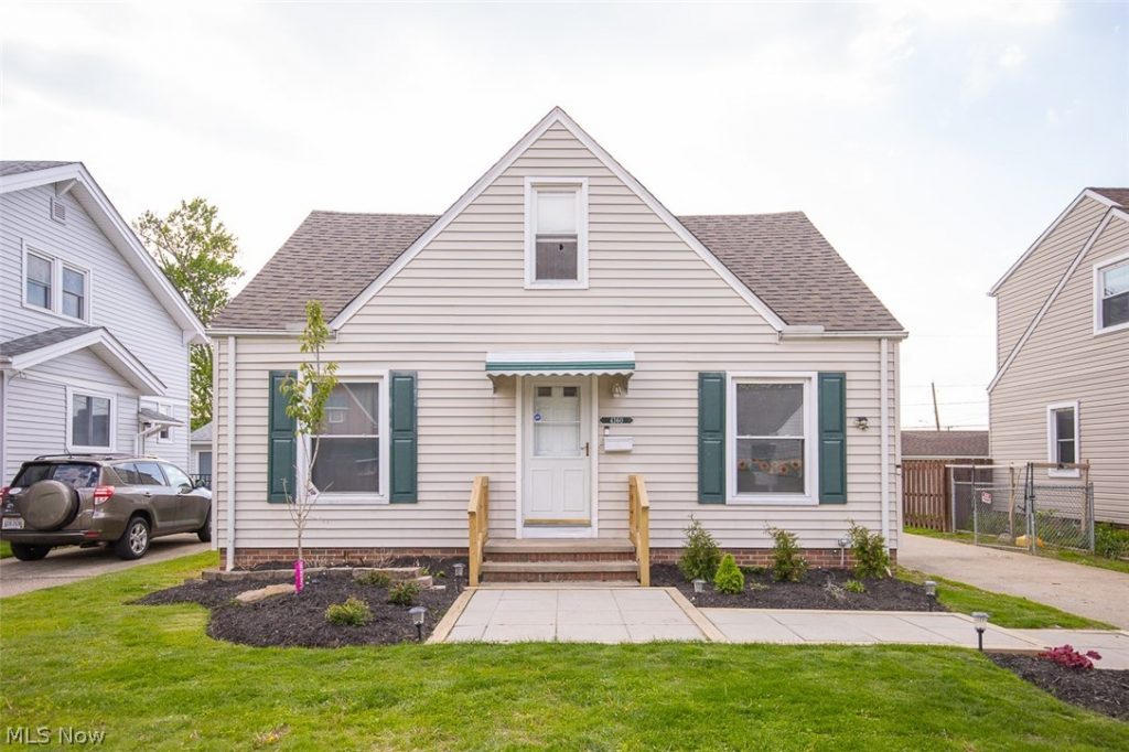4360 Newberry Drive, Brooklyn, OH