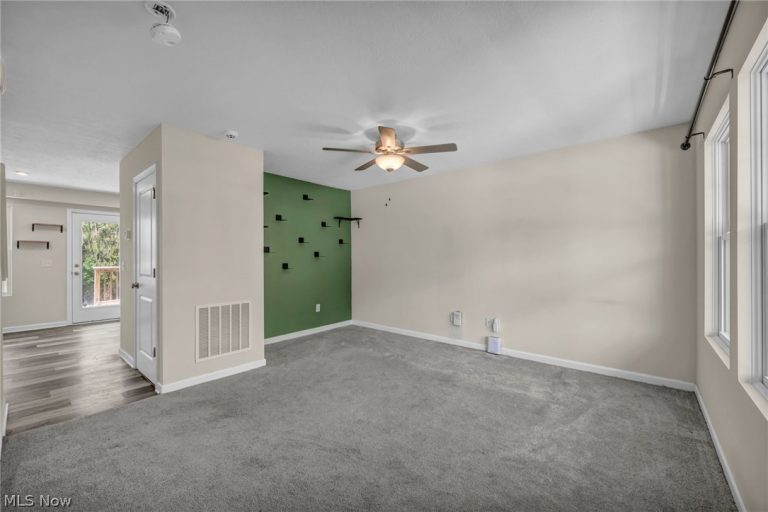 189 Alexander Drive, Elyria, OH - Photo 3