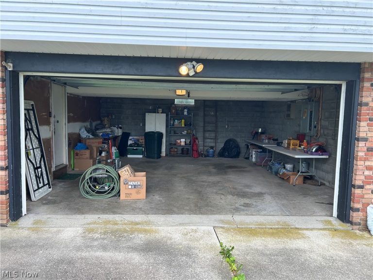 4446 Carr Road, Apple Creek, OH - Photo 4
