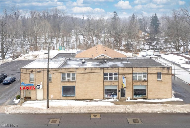 954 Broadway Avenue, Bedford, OH - Photo 3