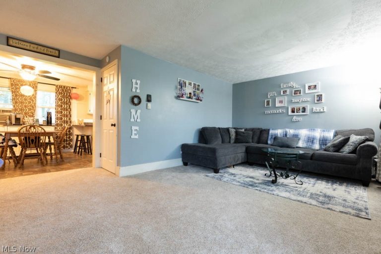 1094 Desert Street, Uniontown, OH - Photo 5