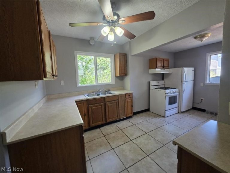 907 14th Street, Canton, OH - Photo 5